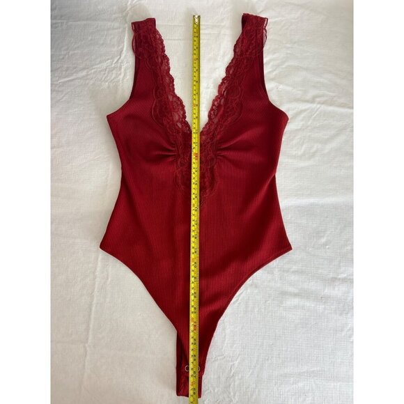 Free People Women's Red One-Piece Bodysuit Lace Ruffle Wide Strap Size S (G-3) - Picture 8 of 8